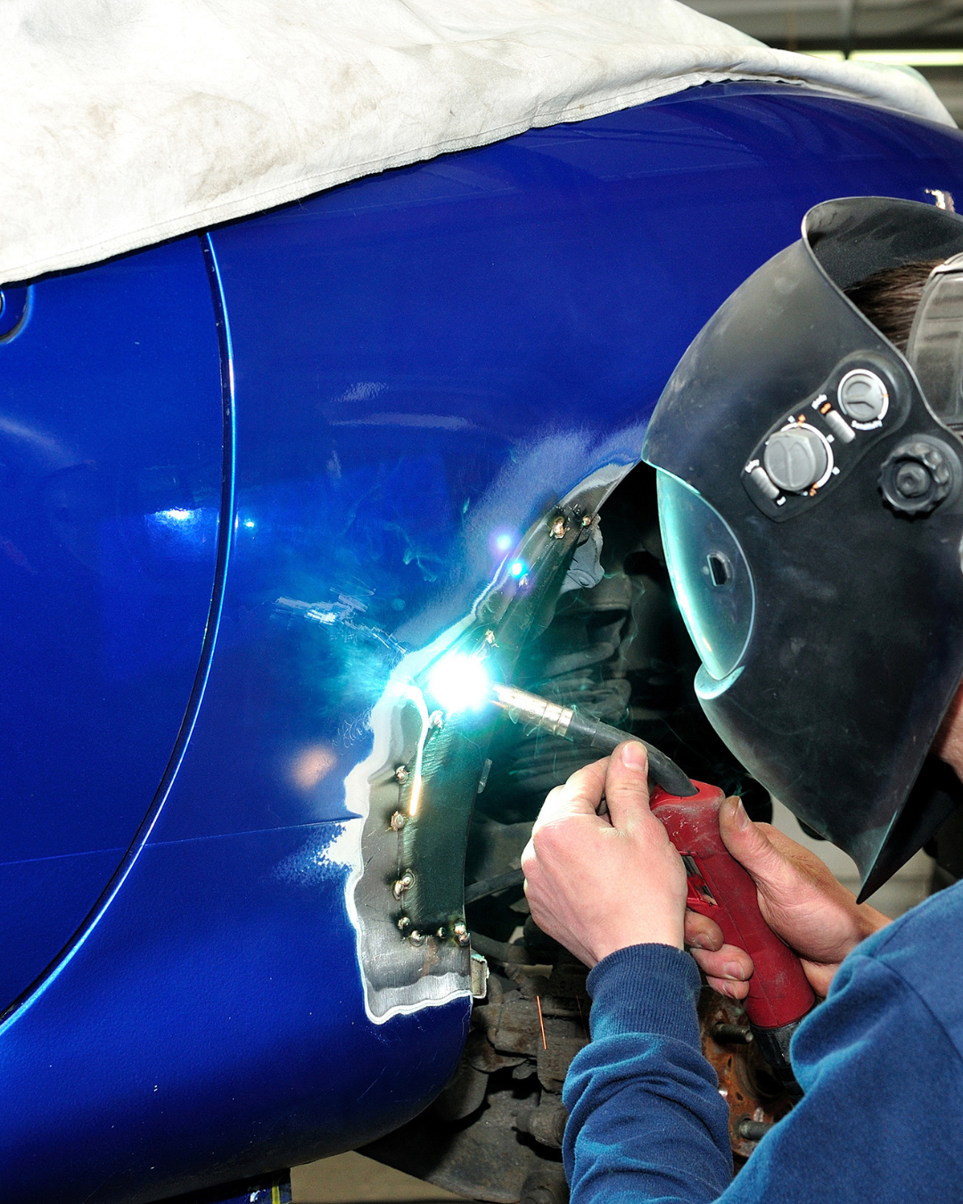 Welding process on car body